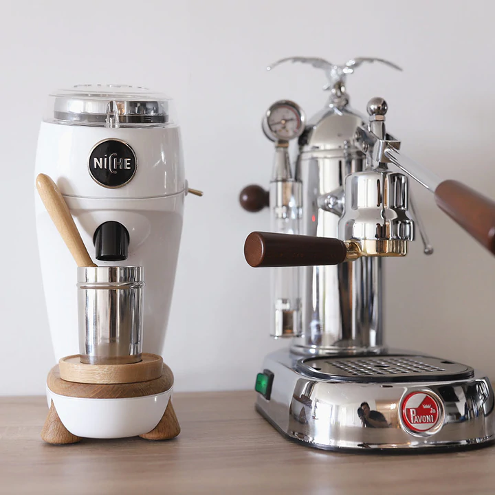 Niche Zero coffee grinder in white